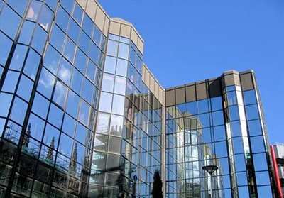關(guān)于無錫玻璃幕墻在搭建時有哪些要求